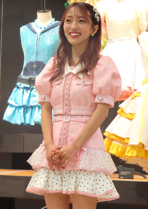 AKB48村山彩希「この衣装がないと…」向井地美音は新劇場に「楽屋に鏡が