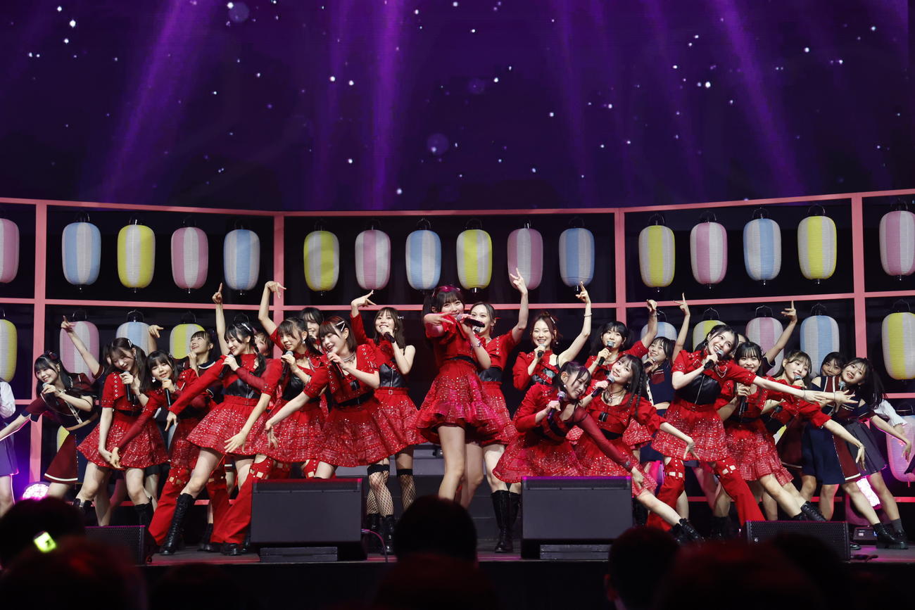 「Boosty　ファンまつり2024」でパフォーマンスするHKT48（C）Boosty