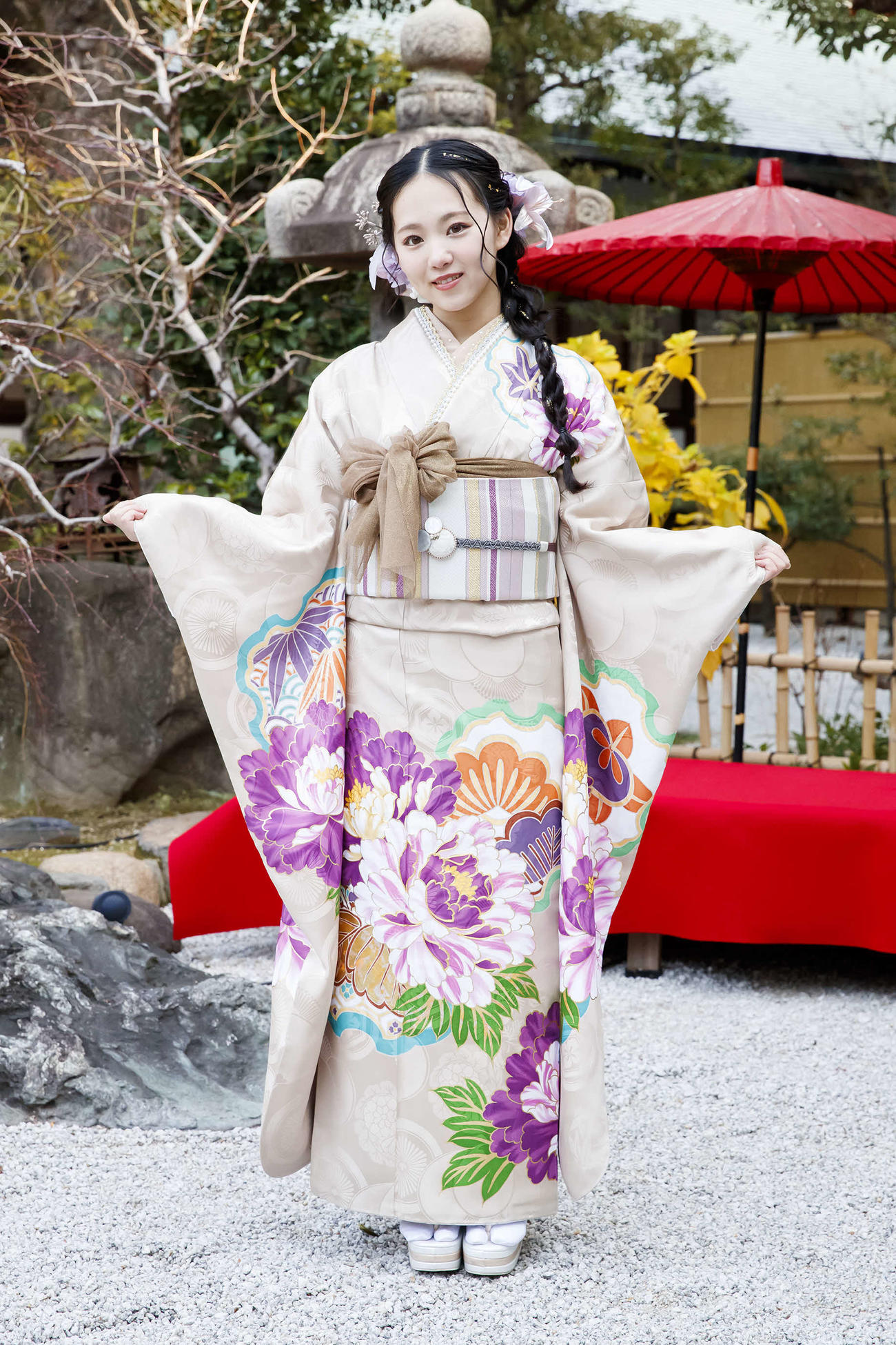 成人式を迎えたNMB48村井悠莉（C）NMB48