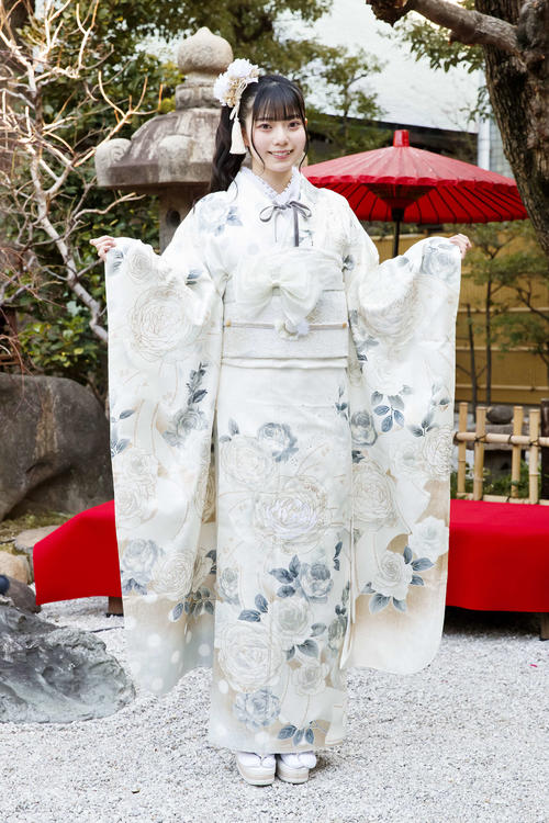 成人式を迎えたNMB48西島梨央（C）NMB48