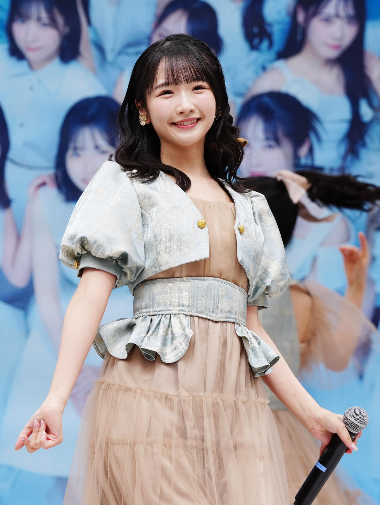 シングル発売記念イベントでミニライブに臨むSTU48の高雄さやか（撮影・江口和貴）