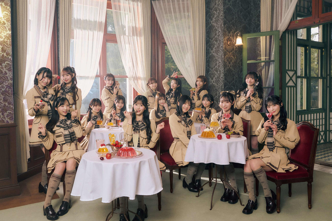 AKB48のアーティスト写真（C）AKB48