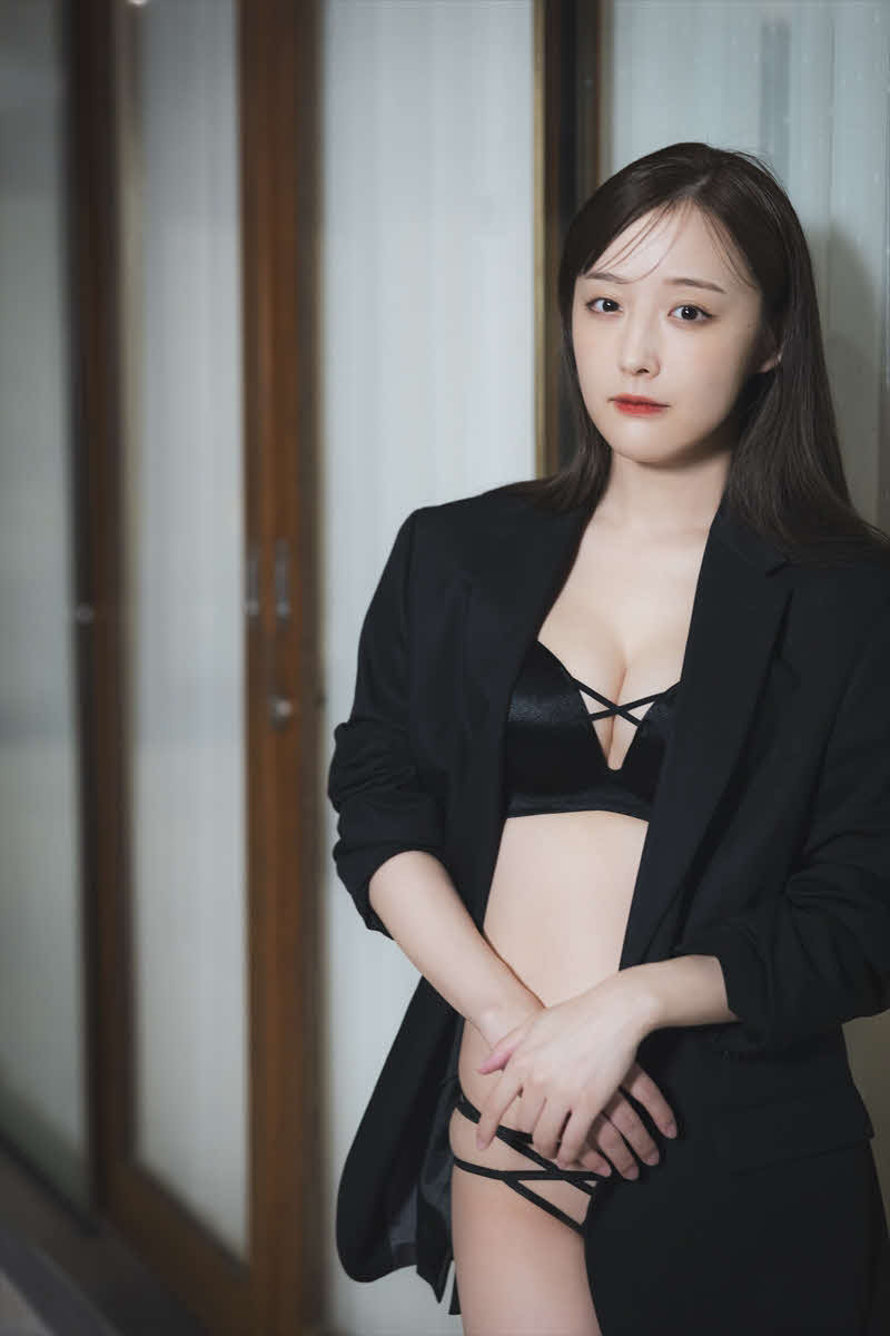 SKE48鎌田菜月のファースト写真集「やさしい日差し」先行カット（C）KADOKAWA（C）Zest，Inc．PHOTO／田中智久