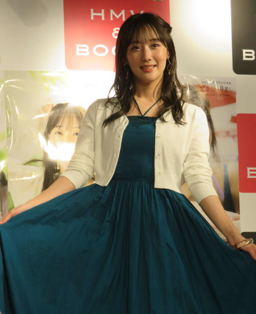 SKE鎌田菜月が写真集、赤ランジェリー姿を上村亜柚香に「こんなの知ら
