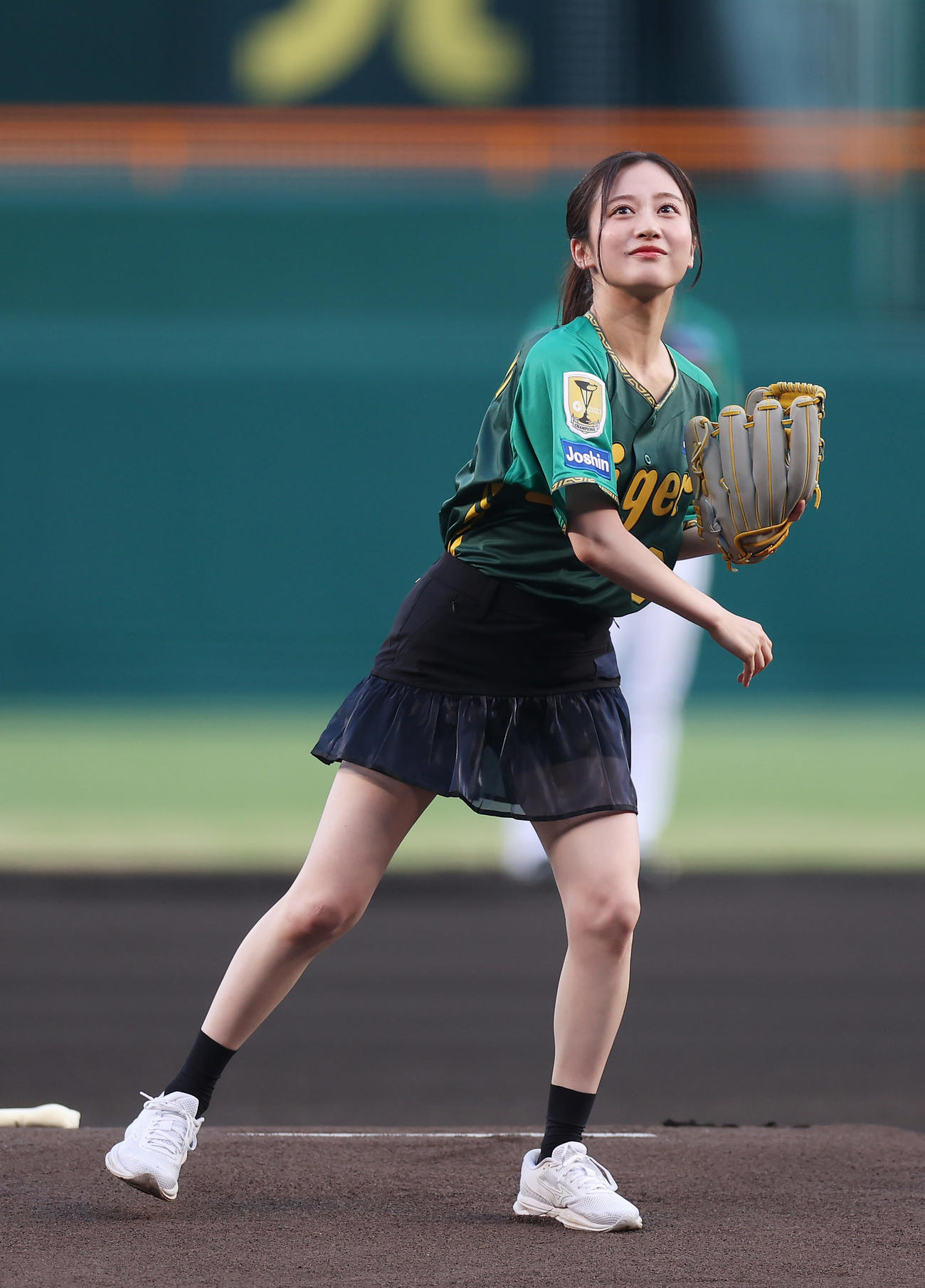 阪神戦で始球式を務めるNMB48川上千尋（24年7月19日撮影）