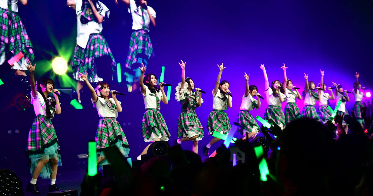 デビュー1周年記念公演を行ったKLP48