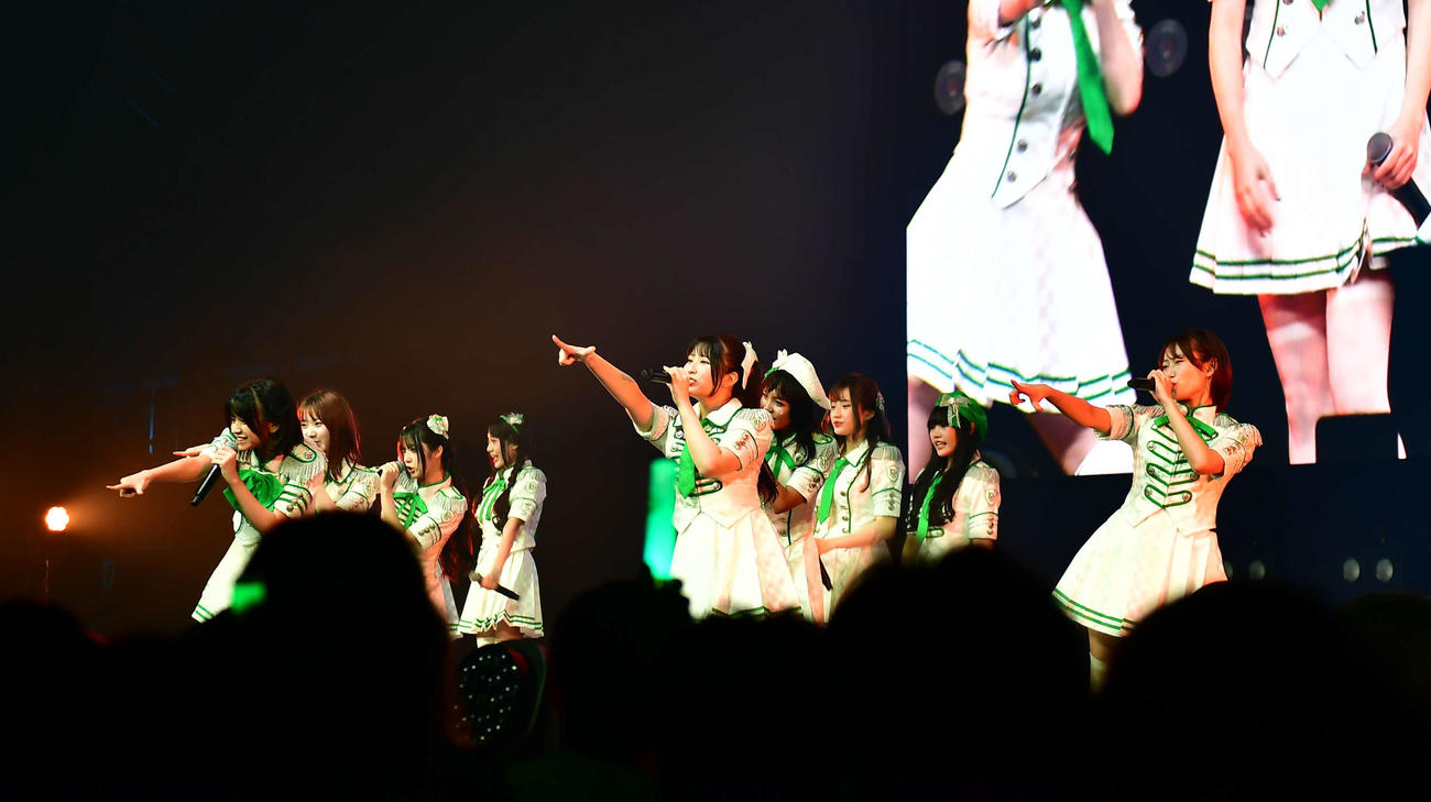 デビュー1周年記念公演を行ったKLP48