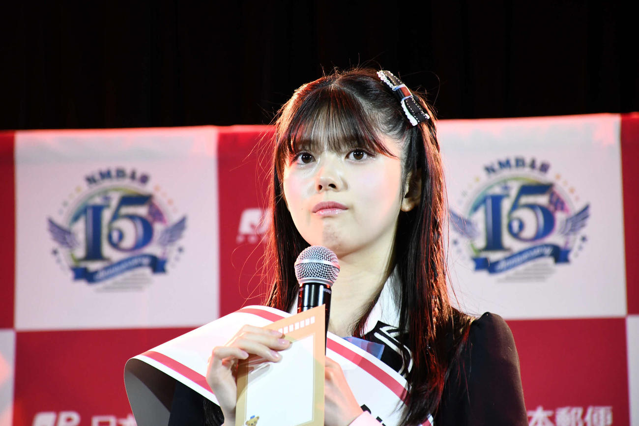 手紙文化振興アンバサダーに就任したNMB48坂下真心（撮影・阪口孝志）