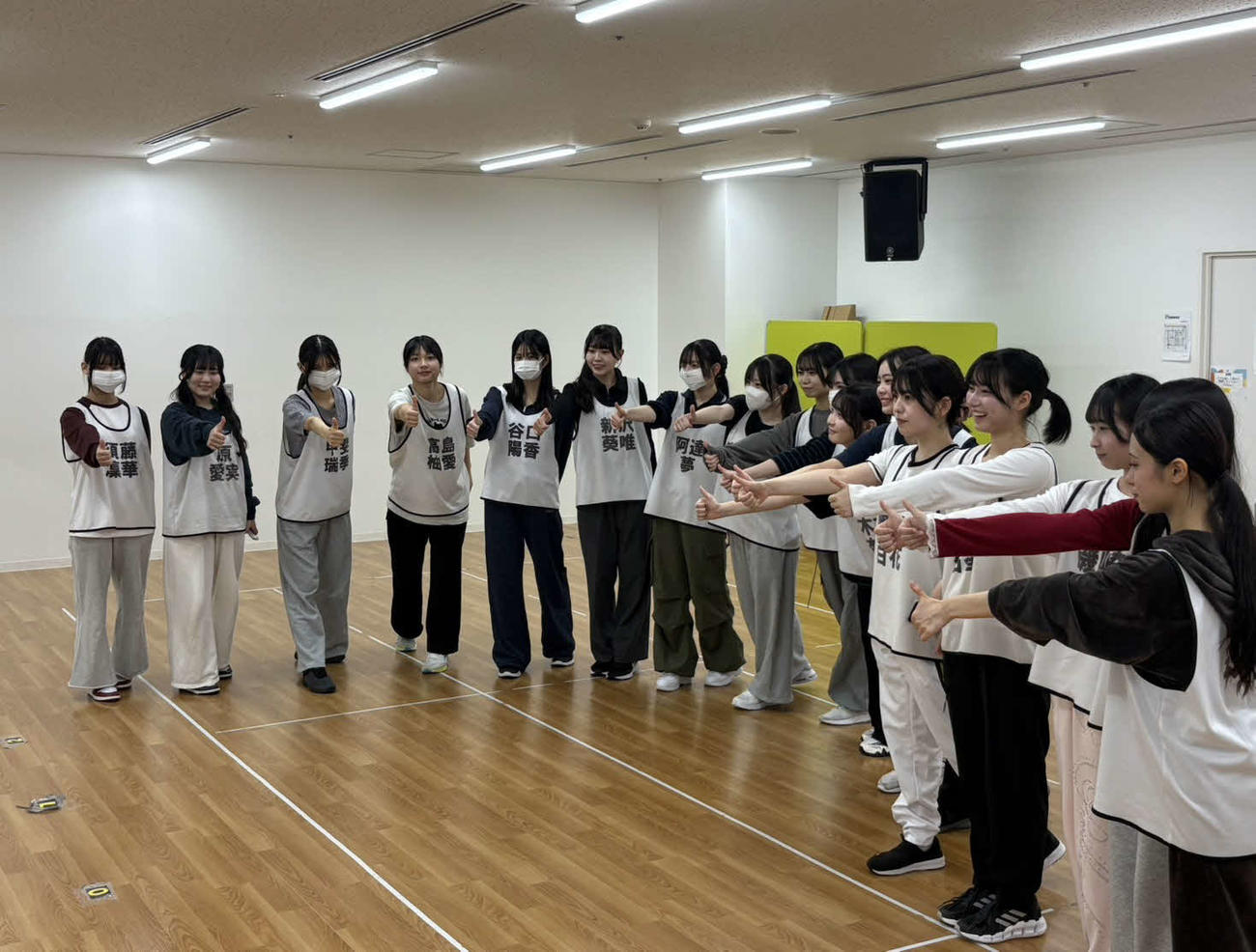 リハーサルをするNGT48の4、5期生　（C）Flora