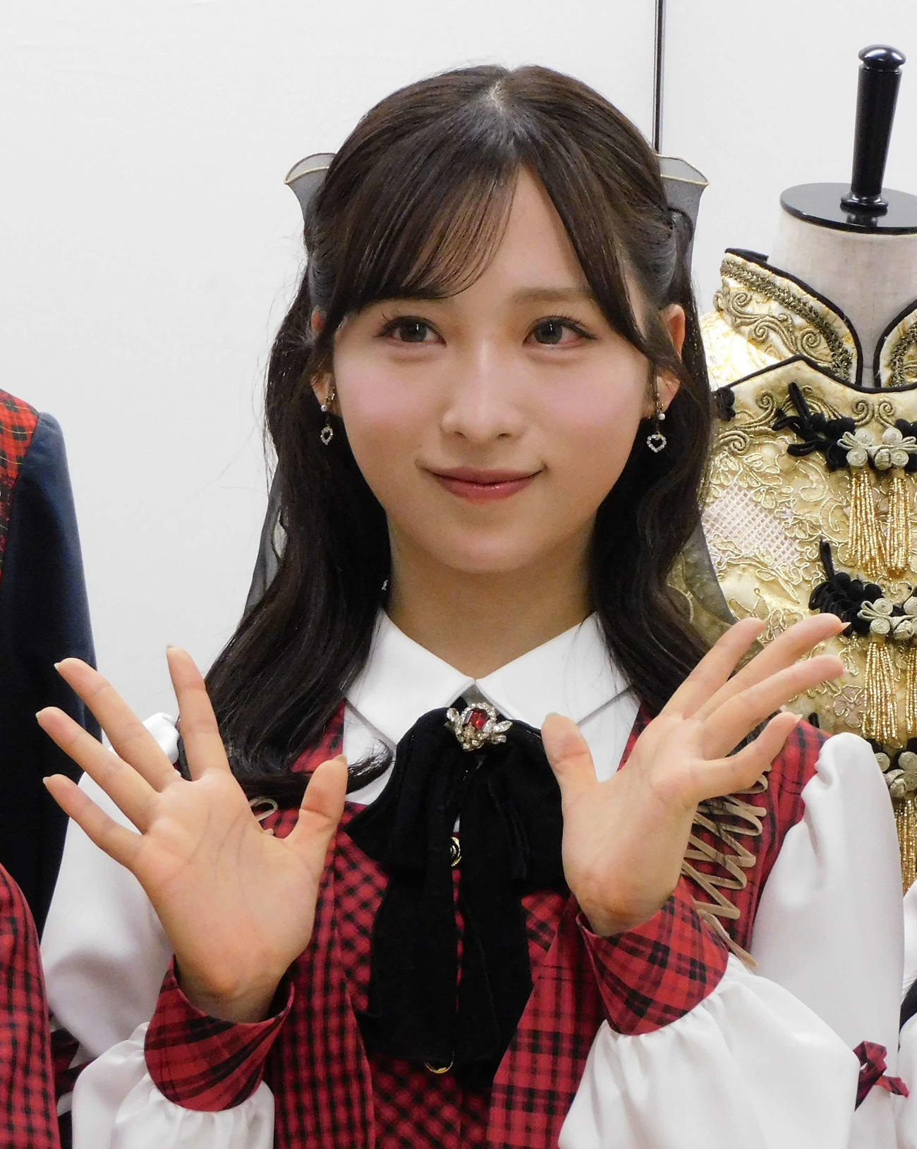 小栗有以（2025年10月撮影）