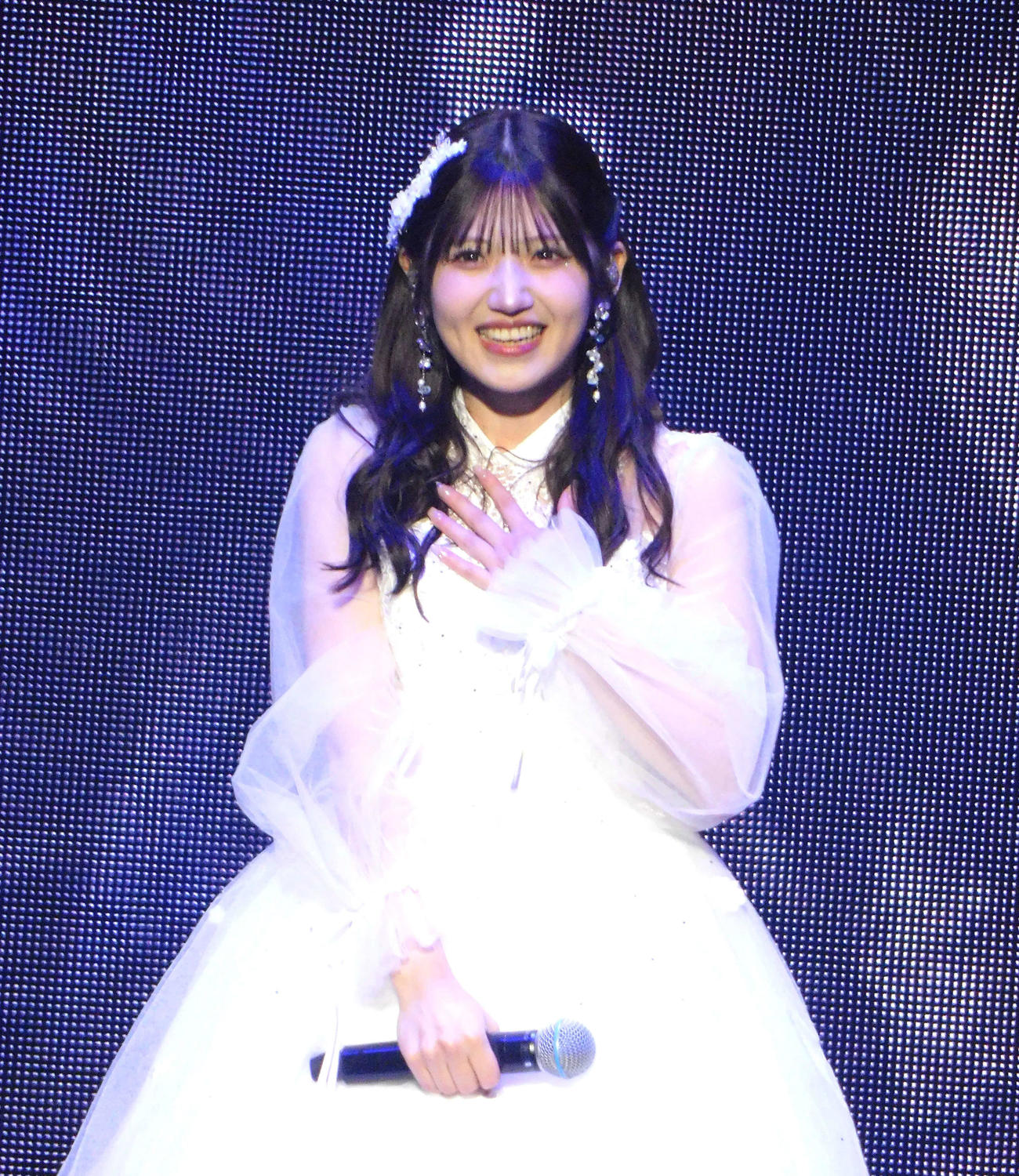 OGとしてサプライズ登場した村山彩希（撮影・寺本吏輝）