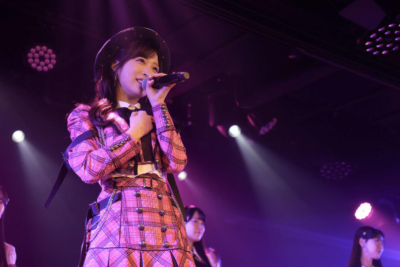 20周年記念の劇場公演を行ったAKB48、小栗有以（C）AKB48