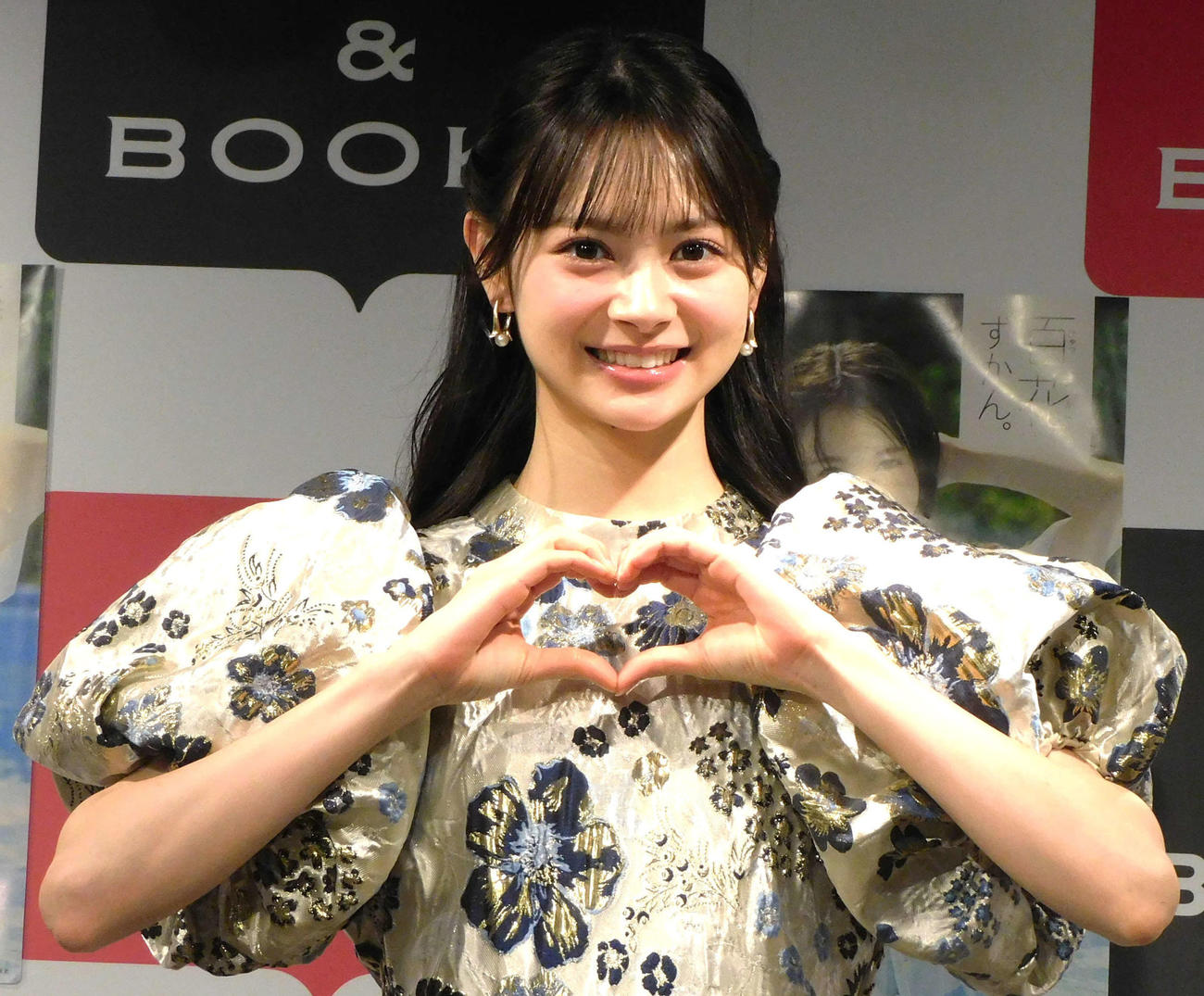 「百花ずかん。」発売記念会見を行ったAKB48伊藤百花（撮影・寺本吏輝）