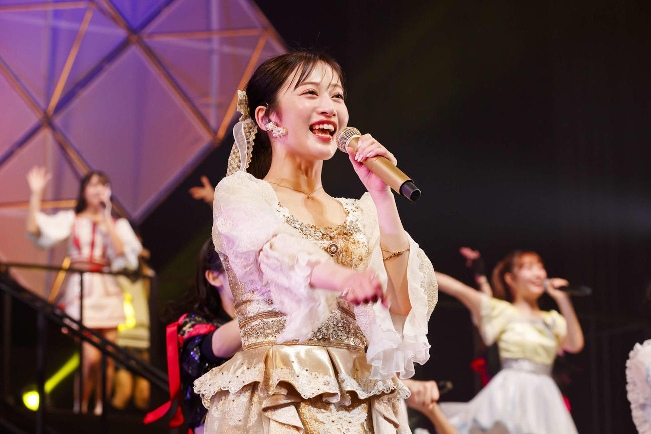 卒業コンサートを開催したNMB48川上千尋（C）NMB48
