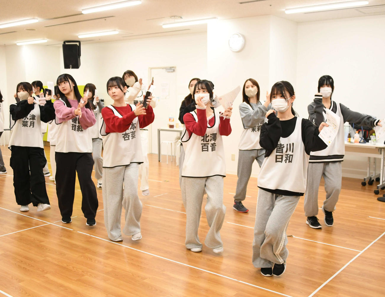 劇場10周年公演に向けてリハーサルをするNGT48