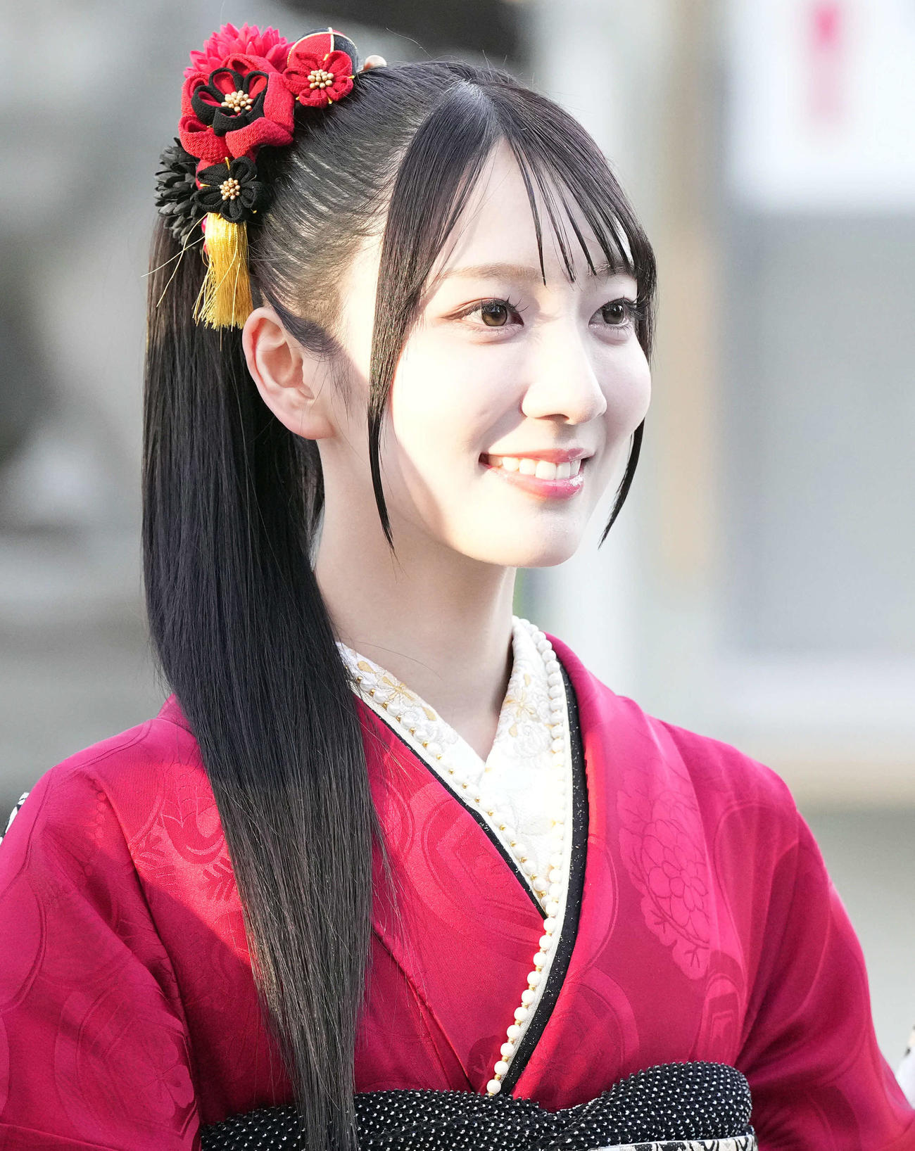 華やかな髪留めを付ける工藤華純（撮影・たえ見朱実）