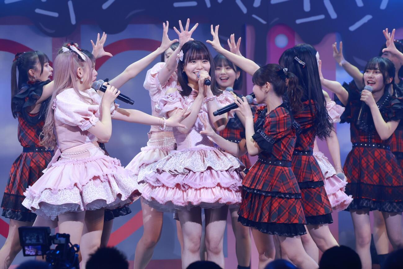 コンサートで活動を再開したHKT48渕上舞（中央）（C）Mercury