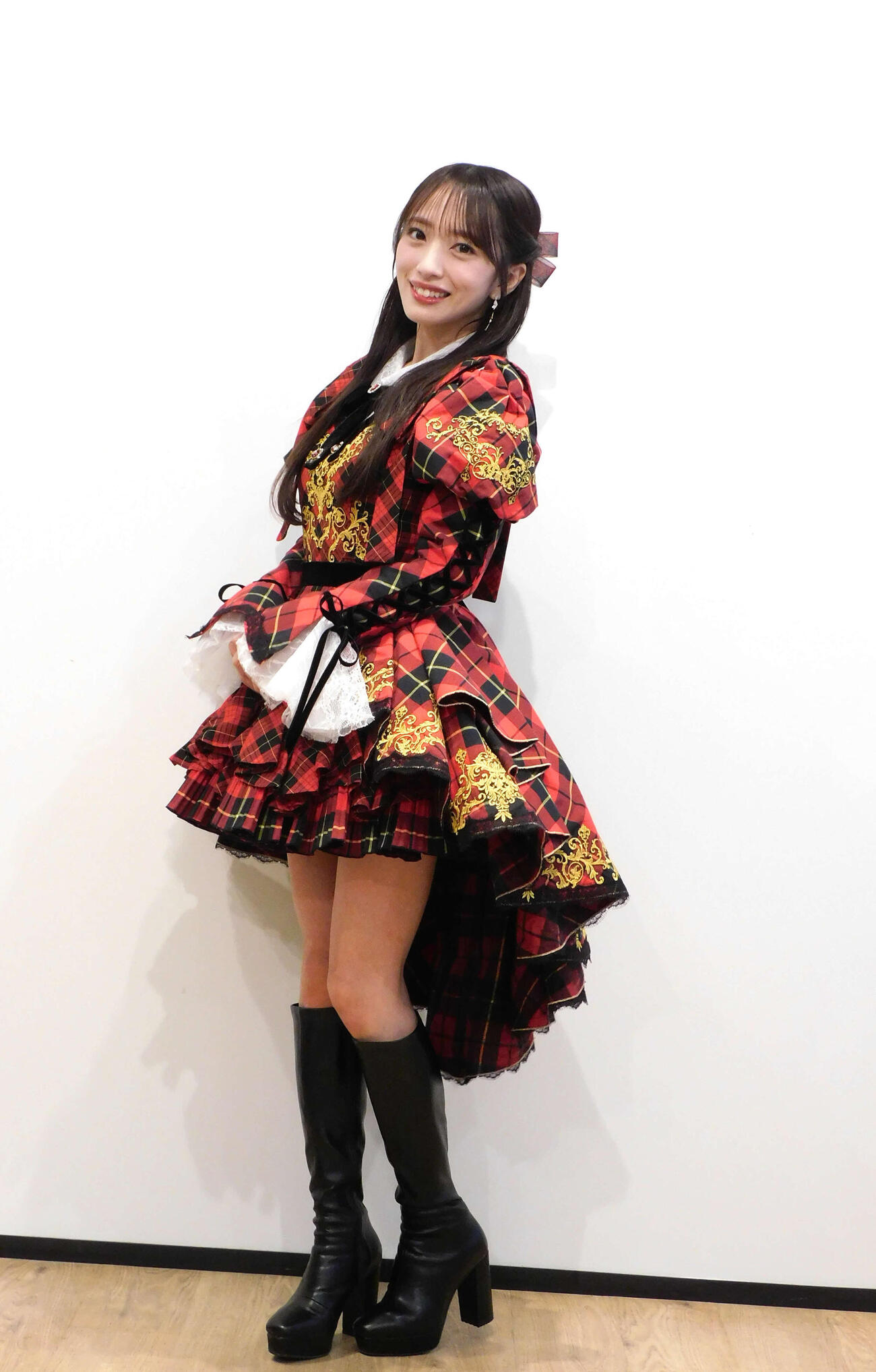 インタビューに応じるAKB48向井地美音（撮影・寺本吏輝）