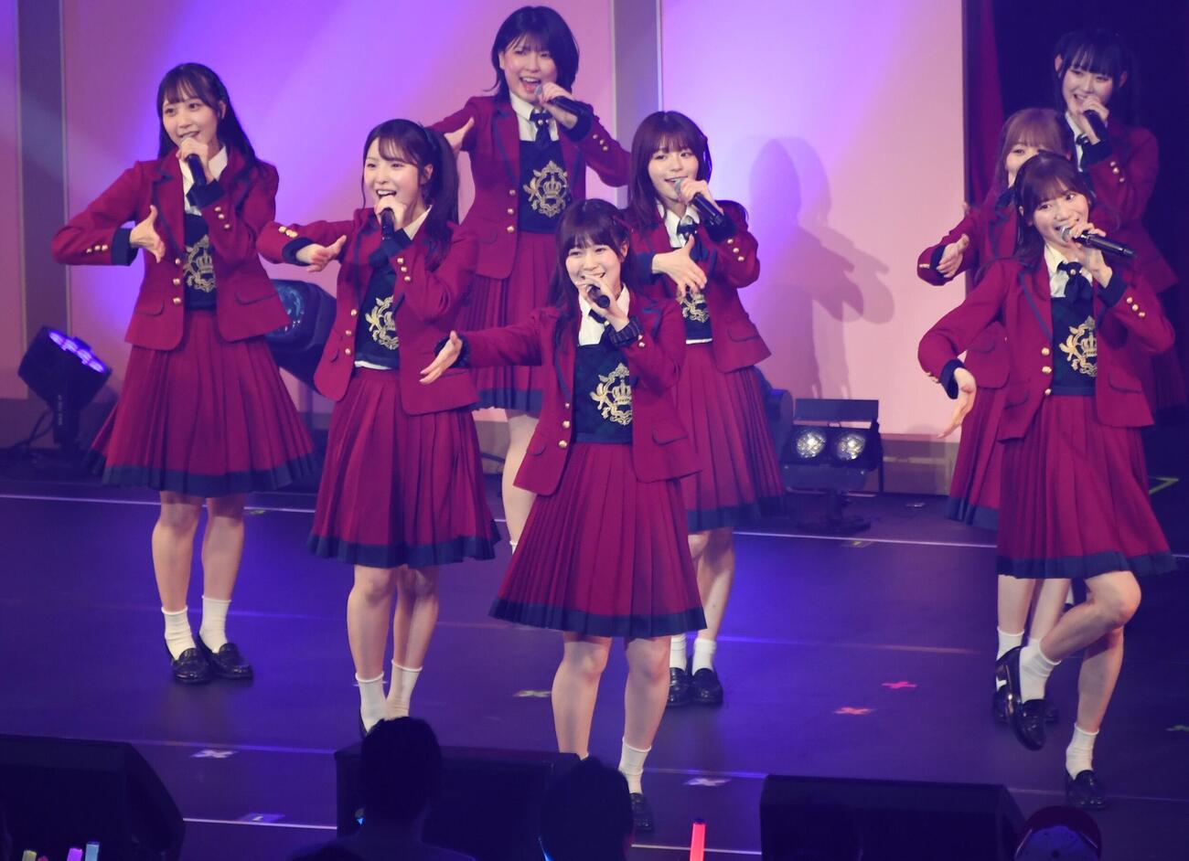 「NGT48スプリングコンサート2026」の昼公演での北村優羽（中央）
