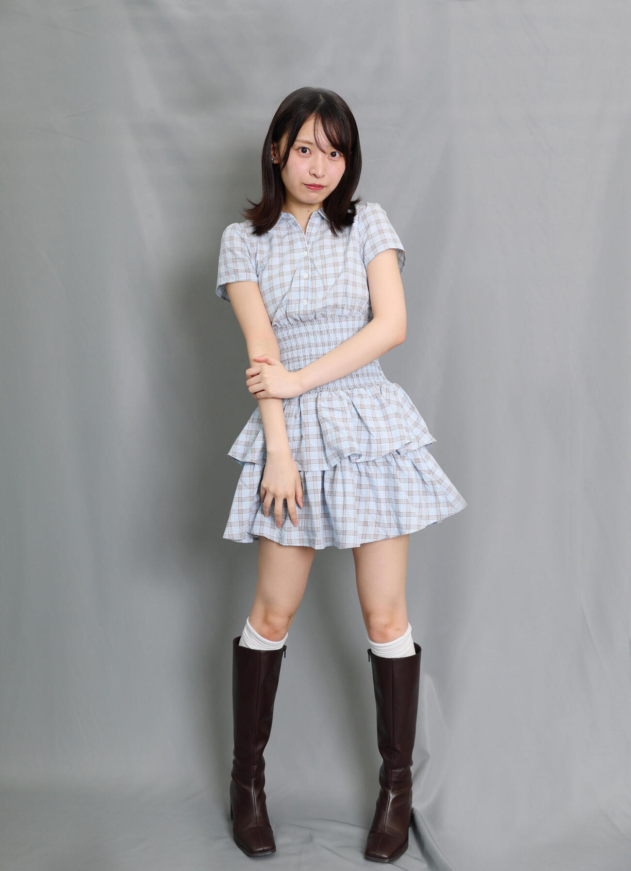 柔らかい表情でカメラを見つめる坂川陽香（撮影・増田悦実）
