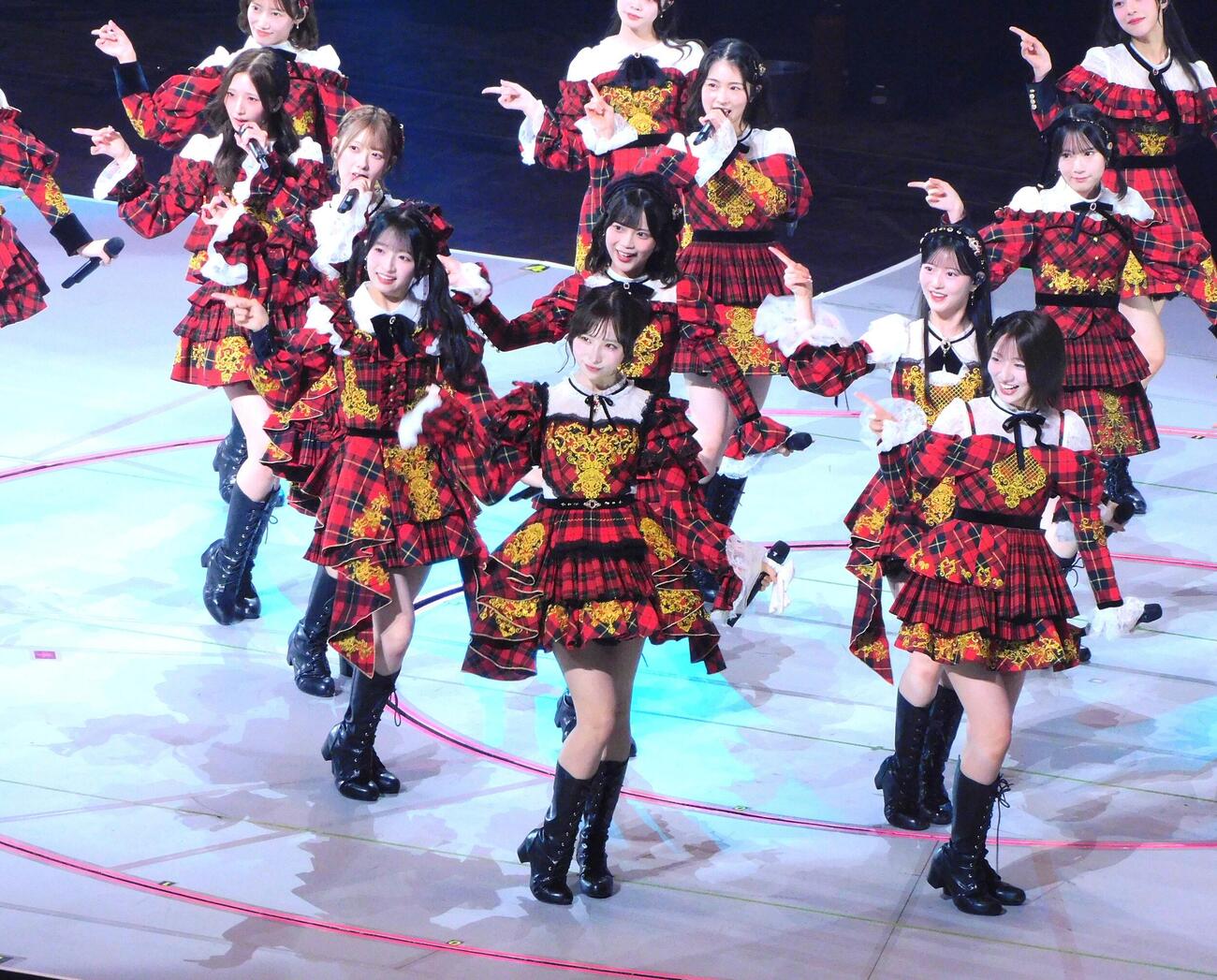 「推しが『好きish』コンサート」を盛り上げるAKB48（撮影・寺本吏輝）