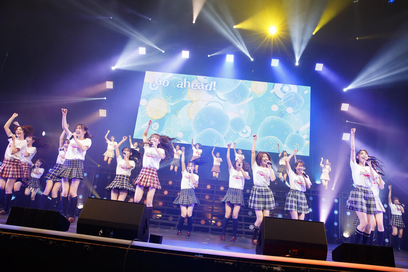 「NMB48　16th　Anniversary　LIVE　GO　TO　城」を開催したNMB48（C）NMB48