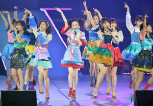島崎遥香、センター新曲“ハイテンション”で初披露 - AKB48 : 日刊