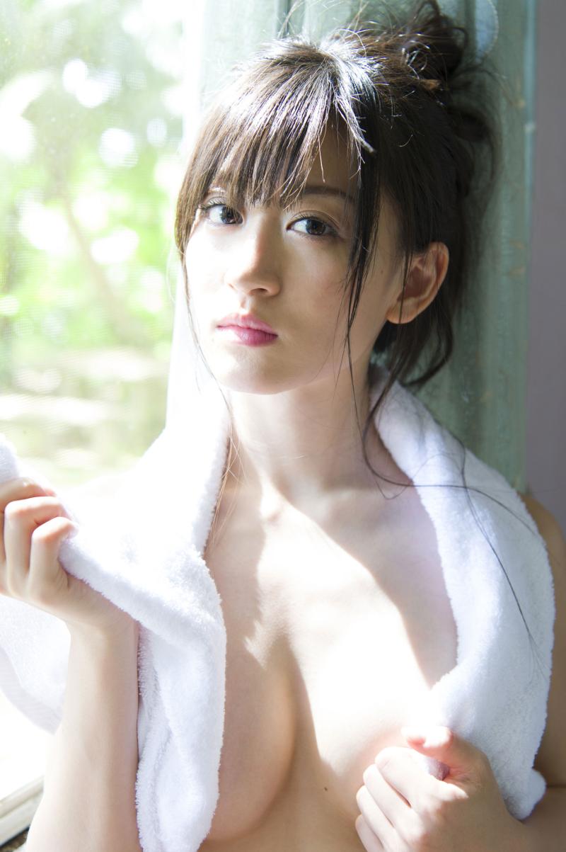 美乳のｎｍｂ上西恵 豊満な胸を大写し ほくろあり ａｋｂ４８ 日刊スポーツ
