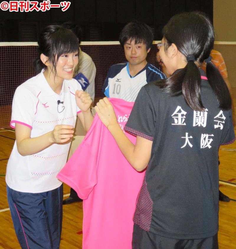 山本彩が１日マネジャー バドミントンに悪戦苦闘 ａｋｂ４８ 日刊スポーツ