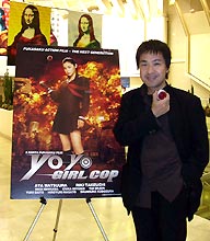 映画「スケバン刑事　コードネーム＝麻宮サキ」試写であいさつした深作監督