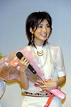 中国映画祭オープニングで中国語であいさつした田中麗奈(撮影・長谷川元明)