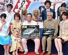 公開初日イベントに勢ぞろいした出演者たち