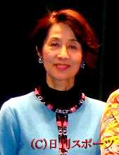 舞台あいさつに出席した香川京子（木下　淳）