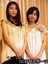 女性限定試写会を行った主演の成海璃子（左）と前田敦子（撮影・近藤由美子）