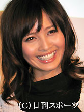 笑顔で作品について語った加藤夏希
