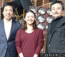 黒沢清監督（右）の新作映画に出演する香川照之と小泉今日子