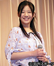 映画「東京少女」の完成披露試写会に出席した夏帆