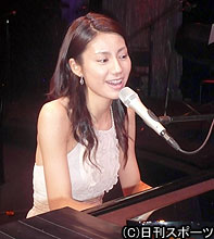 東京国際フォーラムでライブを行った松下奈緒