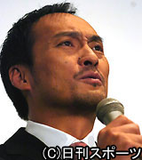映画「硫黄島からの手紙」の舞台あいさつをする渡辺謙（撮影・橘信男）