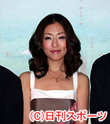 映画「子宮の記憶」で初日舞台あいさつを行った松雪泰子（撮影・安永五郎）