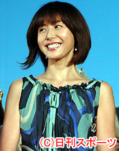 映画「眉山」の完成披露会見を行った松嶋菜々子(撮影・水谷安孝)