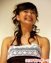 「こわい童謡　表の章」の初日舞台あいさつを行った多部未華子（撮影・近藤由美子）