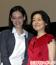 映画「めがね」に出演した市川実日子（左）小林聡美（撮影・瀬津真也）