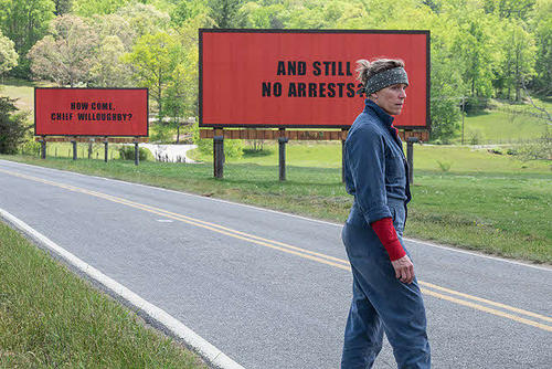 「スリー・ビルボード」の１場面　（Ｃ）２０１７　Ｔｗｅｎｔｉｅｔｈ　Ｃｅｎｔｕｒｙ　Ｆｏｘ
