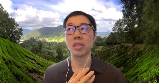 リモート取材で語る台湾のトム・リン監督。「背景」はロケ地のマレーシア・キャメロン高原。