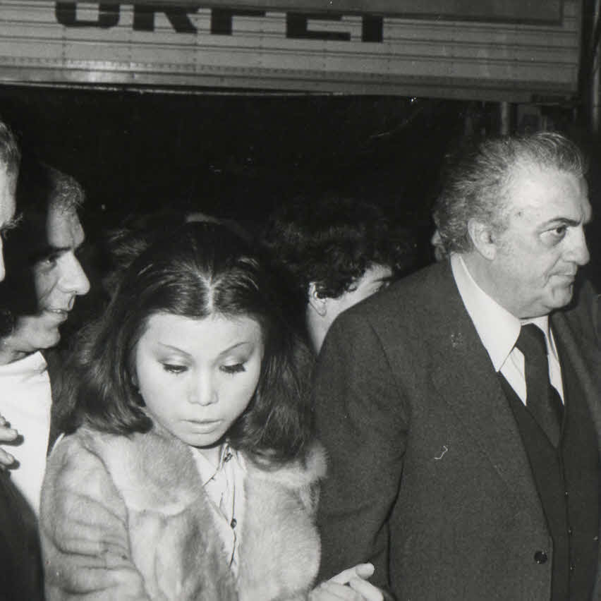 吉崎道代さんとフェデリコ・フェリーニ（右）
