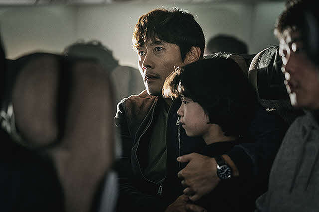 映画「非常宣言」（C）2022 showbox and MAGNUM9 ALL RIGHTS RESERVED.