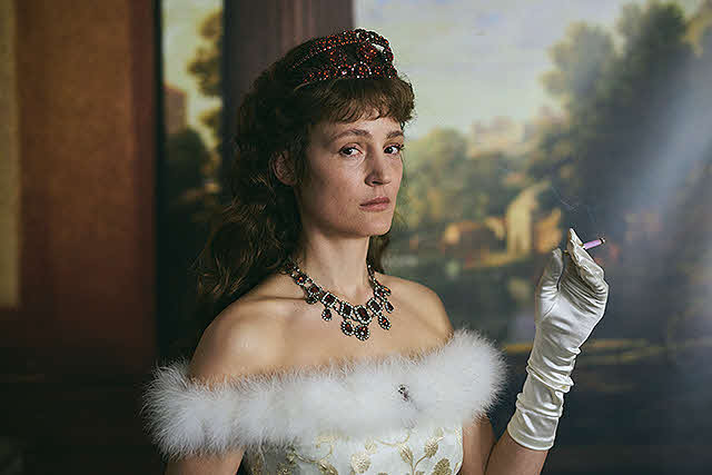 （C）Felix Vratny