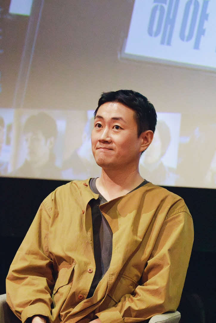パク・ホンジュン監督