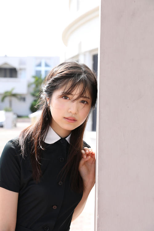 吉田莉桜（撮影・西田幸樹氏）（C）小学館